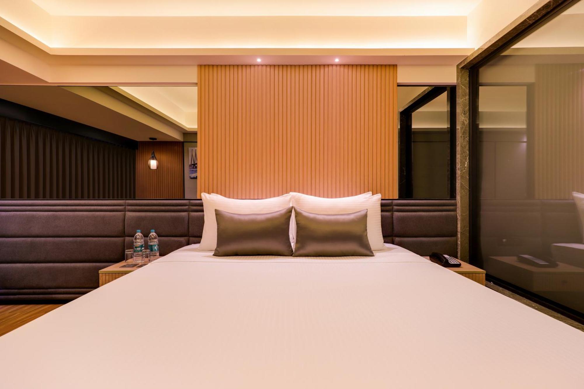 Lemon Tree Premier, Malad, Mumbai Hotel Ngoại thất bức ảnh