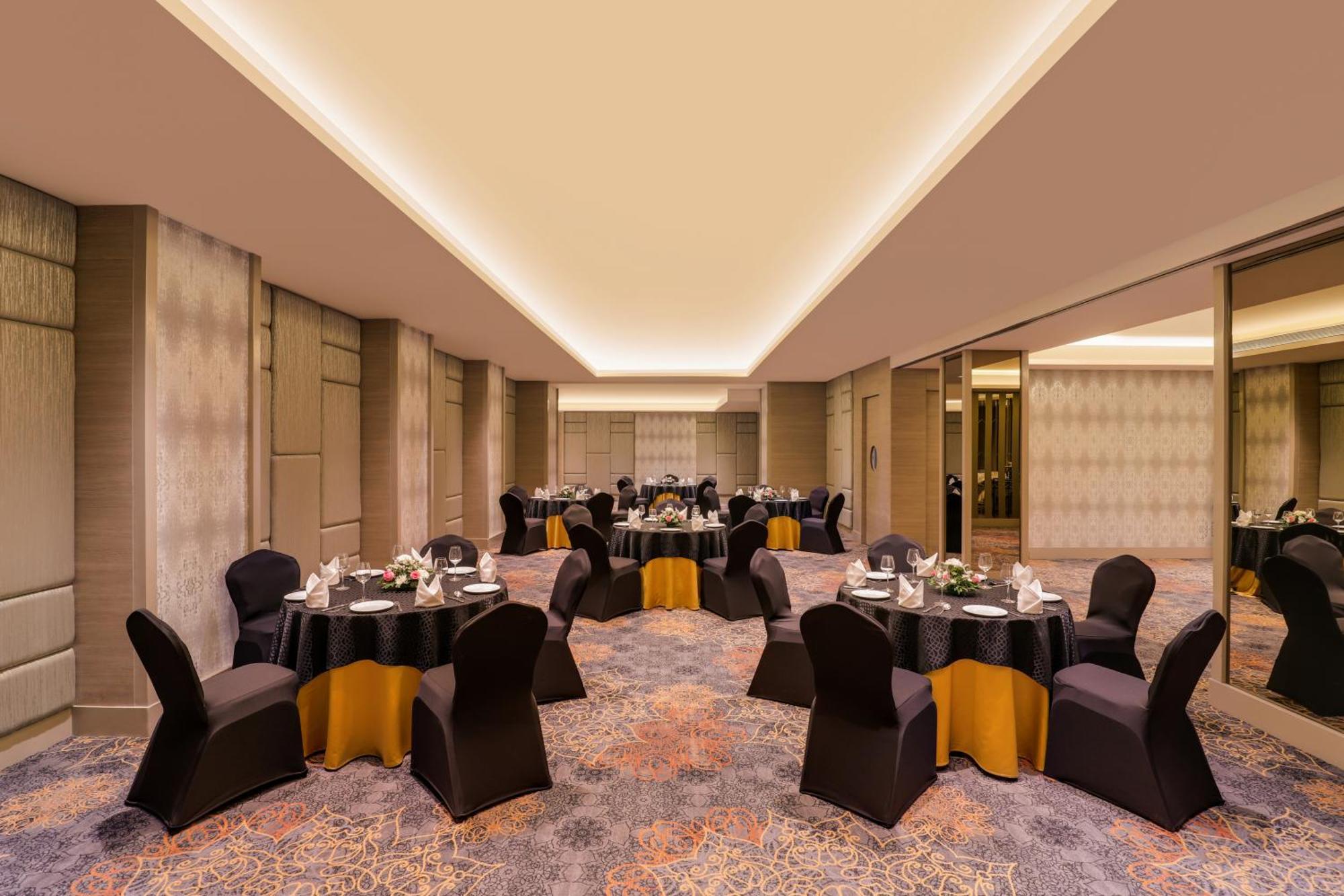 Lemon Tree Premier, Malad, Mumbai Hotel Ngoại thất bức ảnh